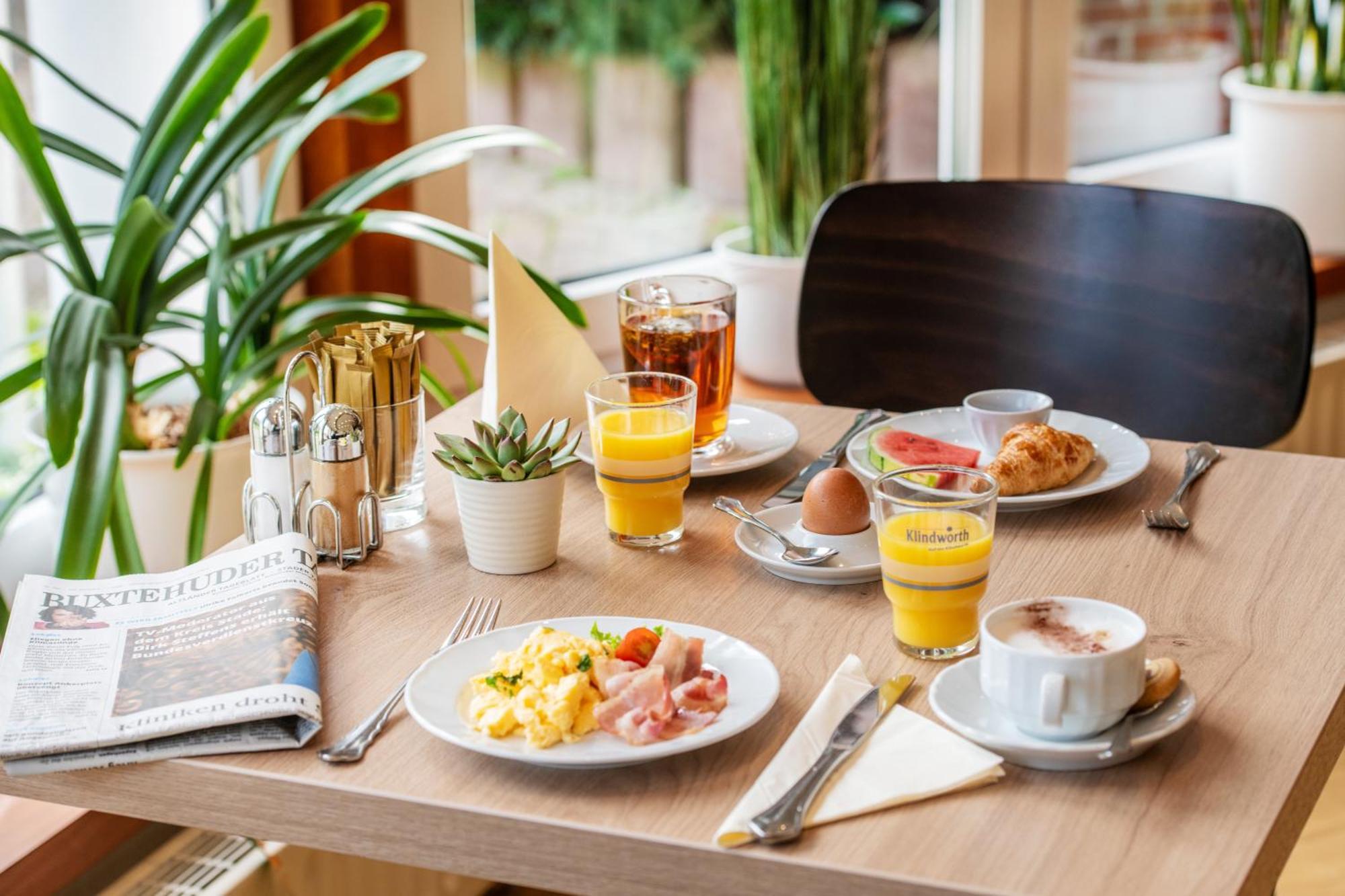 Landhotel Zur Eiche Buxtehude Bagian luar foto