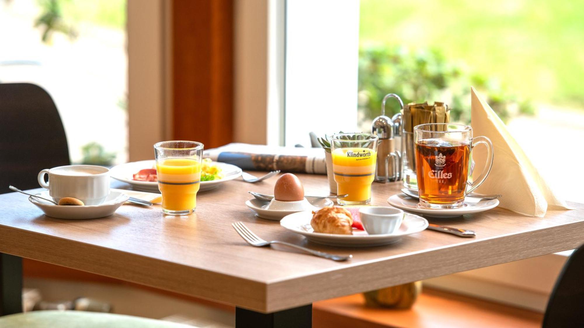 Landhotel Zur Eiche Buxtehude Bagian luar foto
