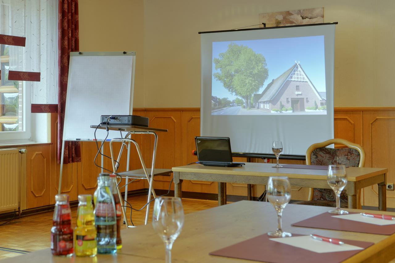 Landhotel Zur Eiche Buxtehude Bagian luar foto